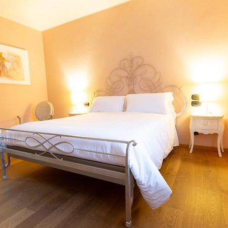 Villa Adige Luxury - M&M Holiday House بيرودجا المظهر الخارجي الصورة