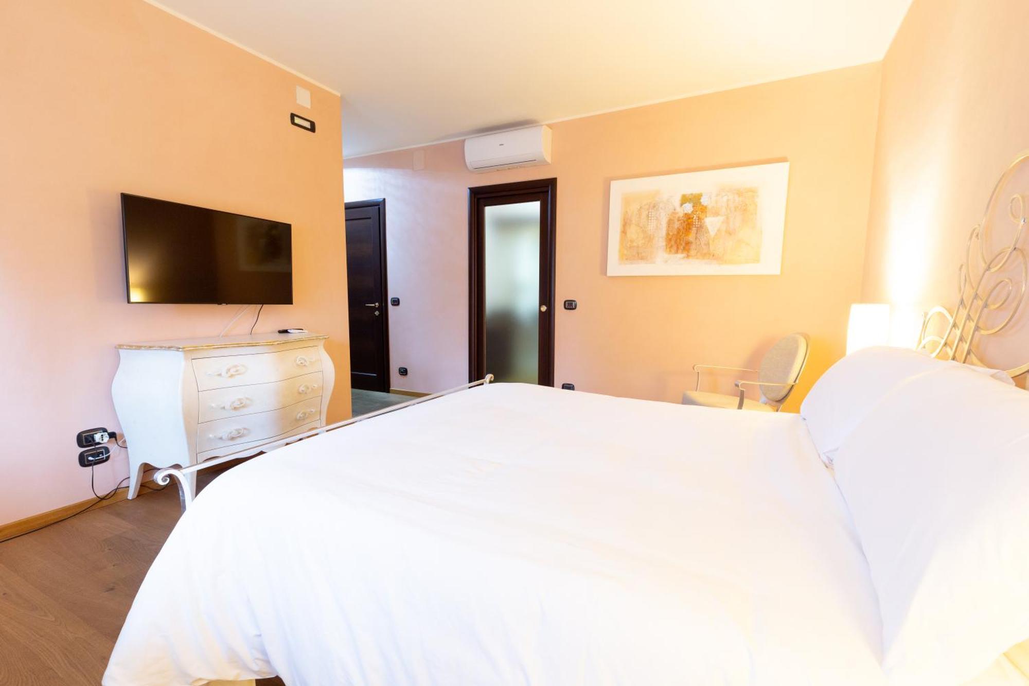 Villa Adige Luxury - M&M Holiday House بيرودجا المظهر الخارجي الصورة