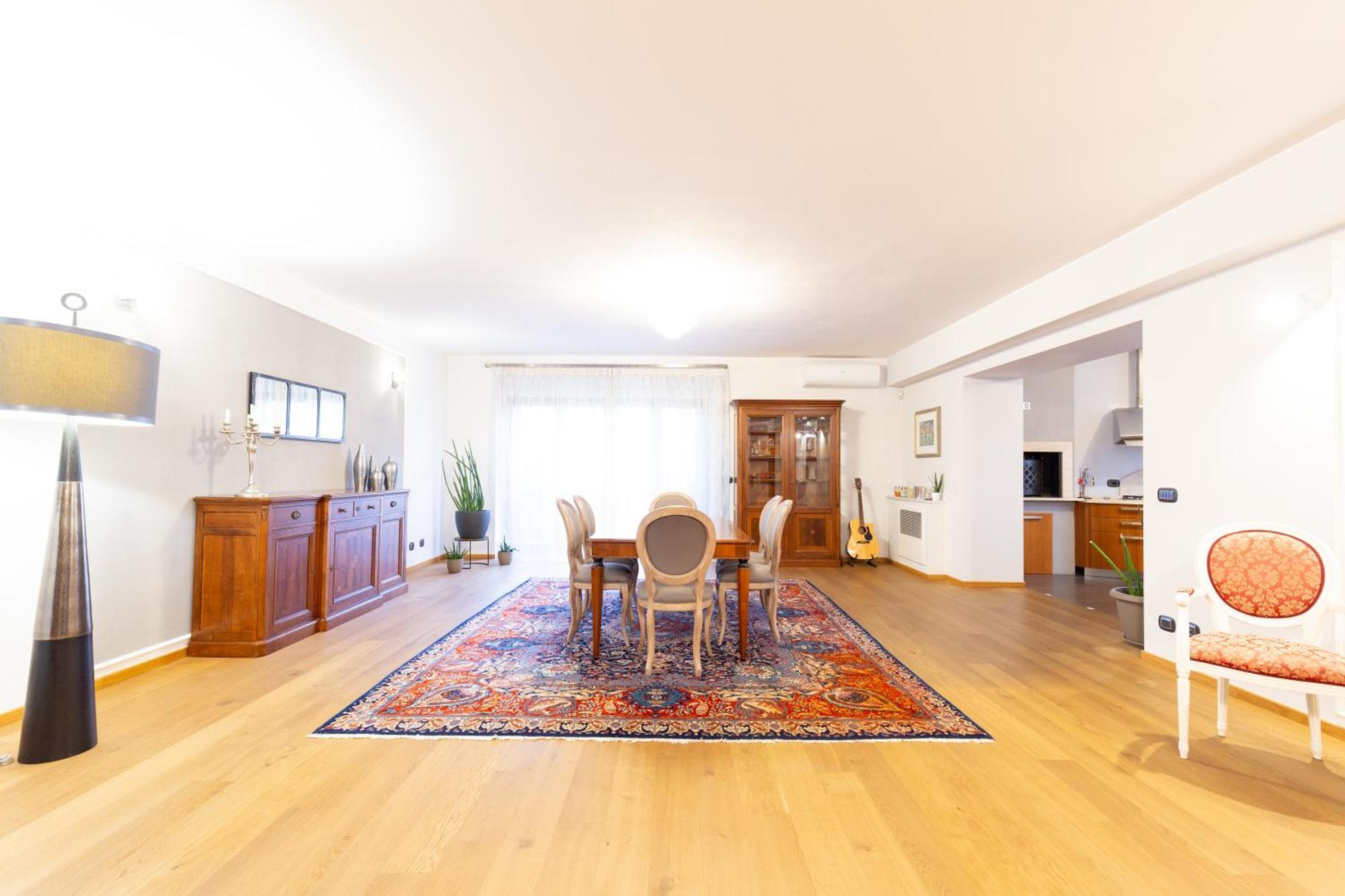 Villa Adige Luxury - M&M Holiday House بيرودجا المظهر الخارجي الصورة