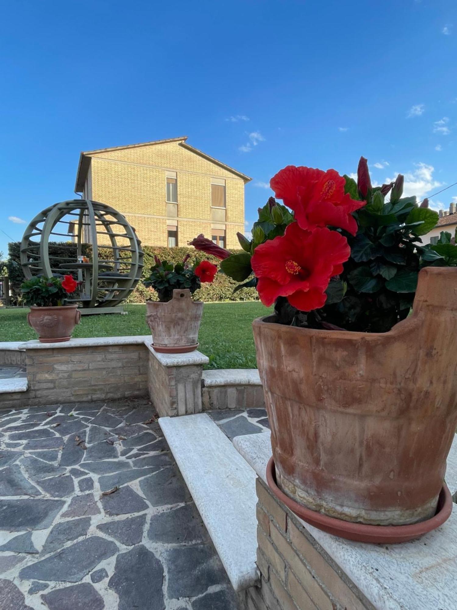 Villa Adige Luxury - M&M Holiday House بيرودجا المظهر الخارجي الصورة